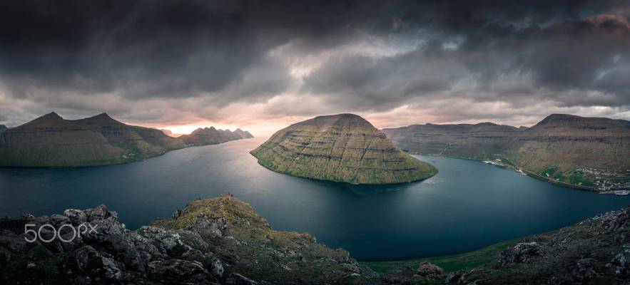 Panoramic landscape scenery at the Klakkur viewpoint, Faroe Islands
