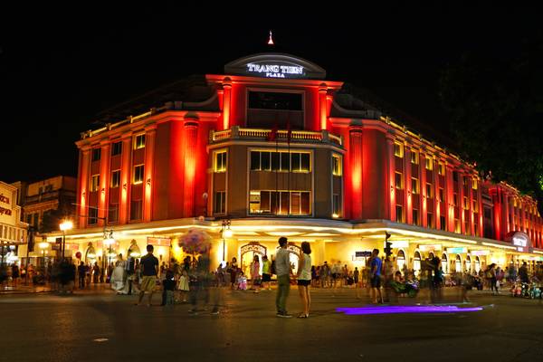 Hanoi by night. Trang Tien Plaza