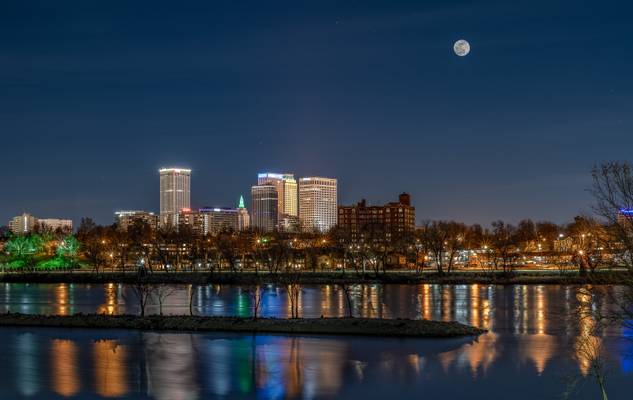 Super Wolf Moon over Tulsa