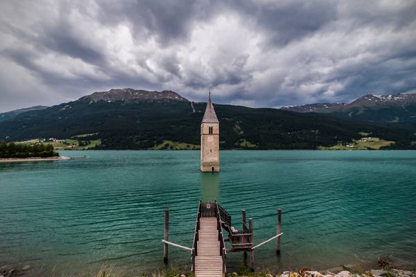 Il campanile sommerso sul lago di Resia