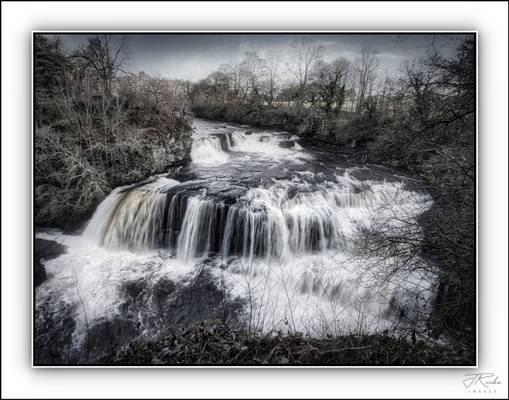 Bonnington Linn Waterfall