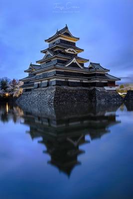 Cloudy morning at Matsumoto castle 1