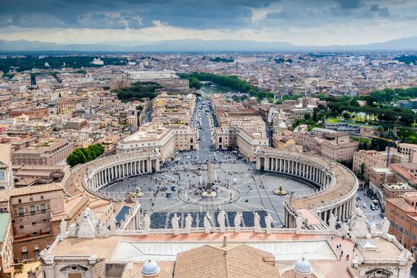 Roma - Plaza de San Pedro del Vaticano 02