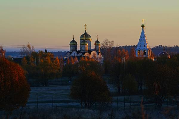 Luzhetsky Monastery at sunsrise, Mozhaysk, Russia