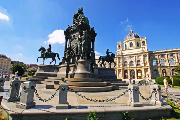 Maria Theresia monument, Vienna