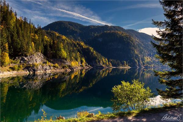 Autumn Day at Gosauer See, Austria (explored)