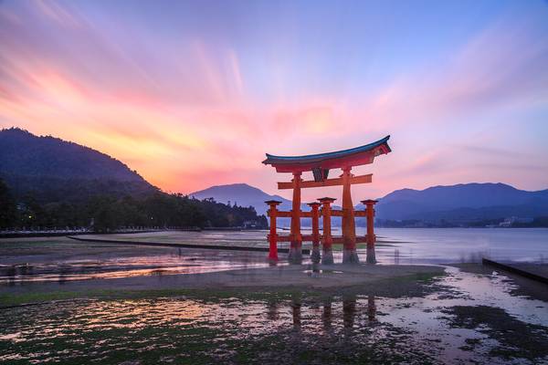 Sunset at Itsukushima Shrine 嚴島神社