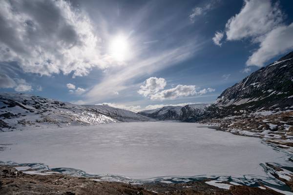 Frozen Austerdalsvatnet lake, Norway