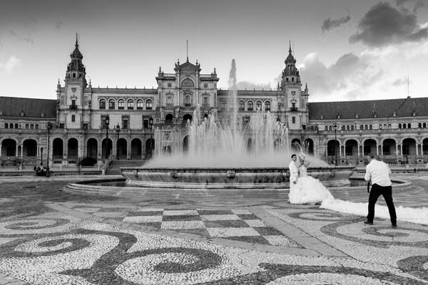 Nice place for a wedding photo!