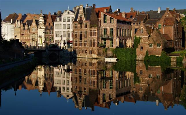 Ghent. morning channel reflections