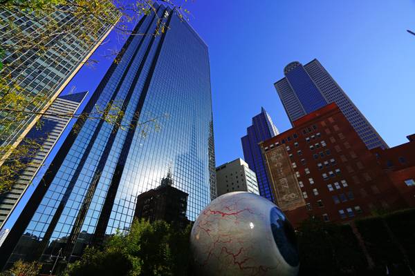 Giant Eyeball, Dallas