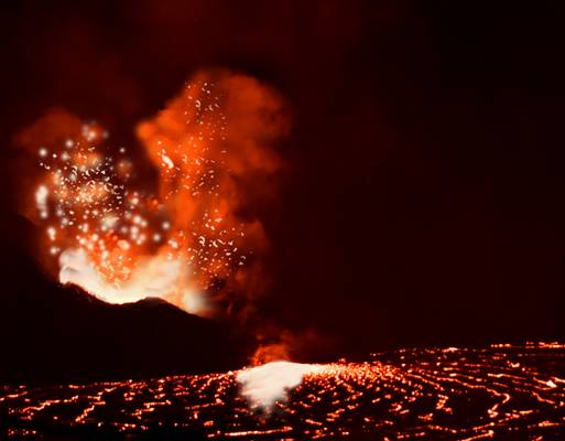 "New Eruption and Lava Flow" * Volcanoes NP Hawaii