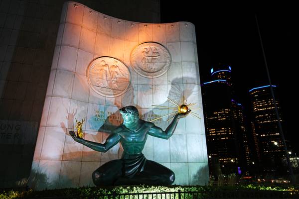 Detroit by night. The Spirit of Detroit