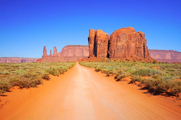 Camel Butte & Three Sisters, Monument Valley, USA