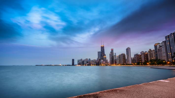 Chicago skyline at sunset - United States - Cityscape photography
